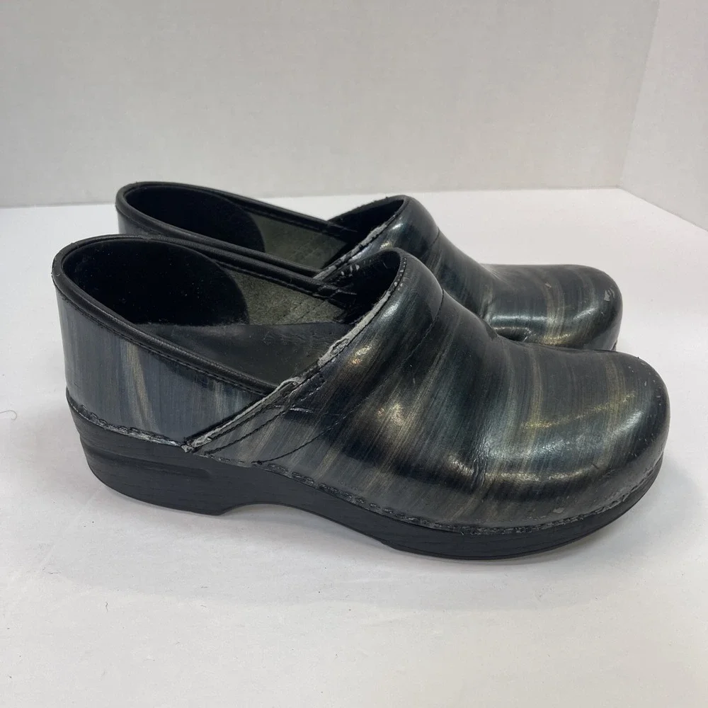 Dansko Clogs 38 - Picture 3 of 8